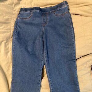 Kim Rogers pull on Capri great condition Size 8